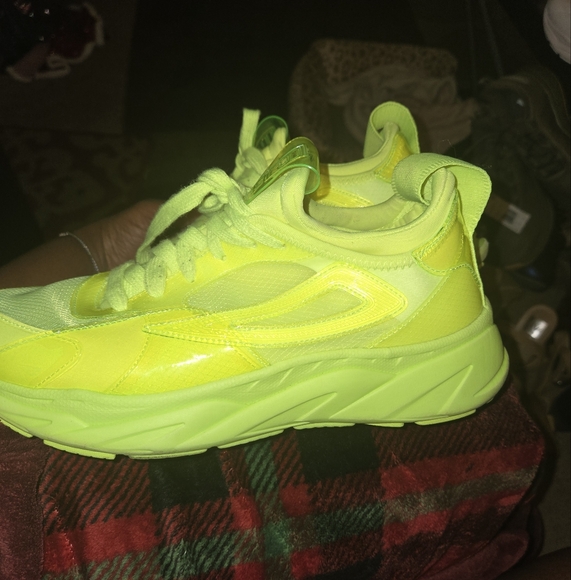 Fila Neon Yellow Sneakers Women 9.5 - Picture 3 of 5